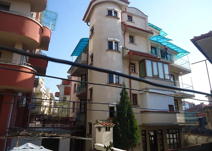 Хотел тихия кът