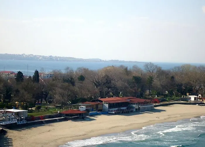 тихия кът Хотел 2*