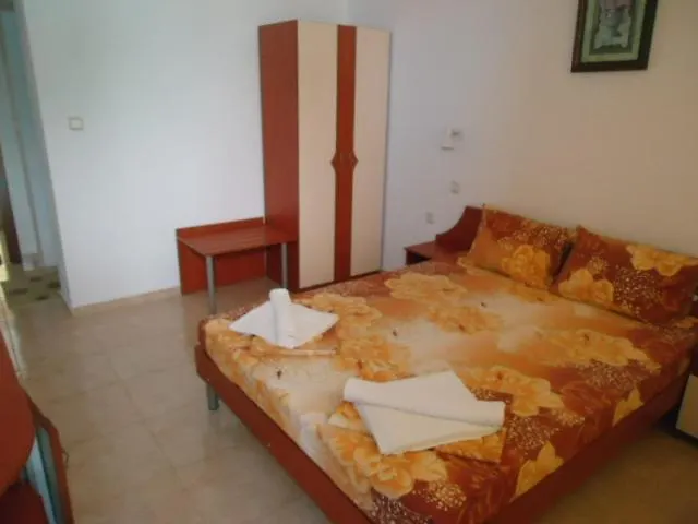 Хотел тихия кът Созопол